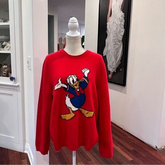 Gucci Unisex Red Sweater with Donald Duck Design - Picture 9 of 10